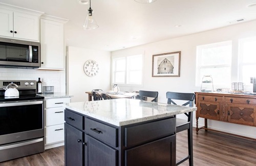 Burlington Other | Wide Open Spaces and Views! 3bdr Farmhouse Loft