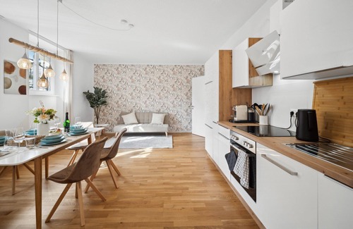 Sudvorstadt-Ost Apartment | Wiener Palais: Am Zoo-park, Workplace, Family, 7 pers., Smart-tv