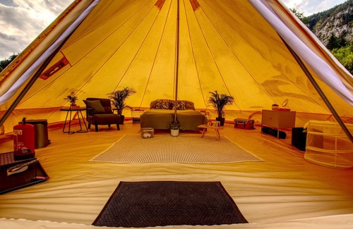 Schwarzau im Gebirge Resort | Wild Glamping in the Vienna Alps - "Schneeberg"