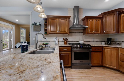 Oregon City House | Wild Haven Retreat- Spacious Home Close to Nature