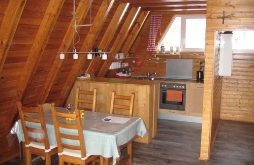 Rollesbroich House | Wild house, cozy wooden house, 850 m² fenced for your dog.
