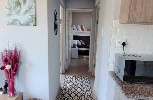 Port Elizabeth Cottage | Wild Paradise Cottage Nº2 in PE