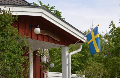 Kloten Hostel | Wilderness Cottage