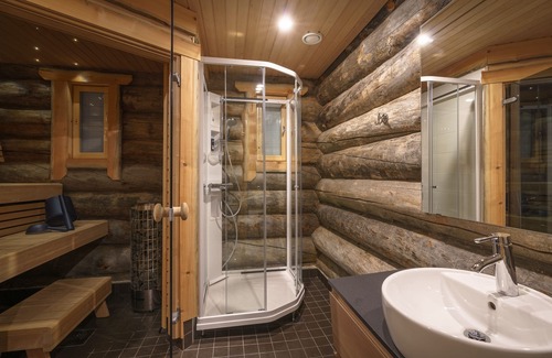 Sodankyla Hotel | Wilderness Hotel Muotka & Igloos