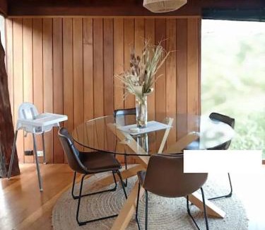 Ridgeway House | Wilderness Retreat 10mins to CBD, bath tub, BBQ