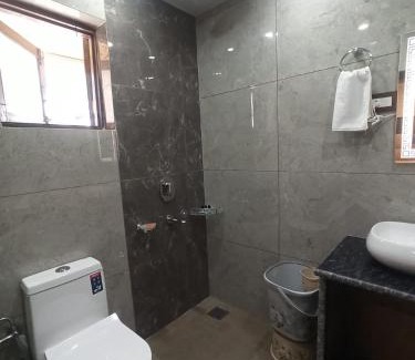 Pahalgam Hotel | Wildflower Villa