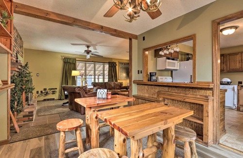 Easley Cottage | 'Wildlife Lodge' Columbia Retreat off I-70!