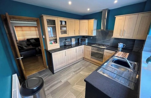 West Bridgford House | Wilford Charm: Spacious 3-bedroom retreat in Nottingham
