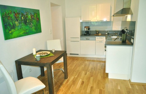 Graz City Centre Apartment | Wilhelminian style house in a top location, near the university