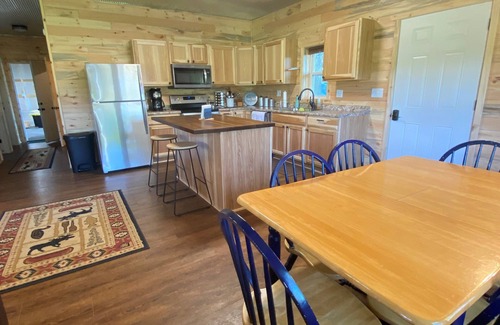 Annapolis Cabin | Willow Creek Cabin