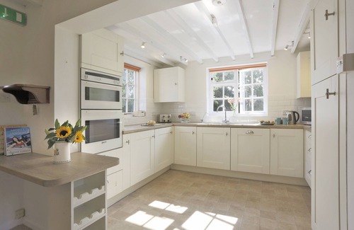 Eastbridge House | Willow Farm - Three Bedroom House, Sleeps 6