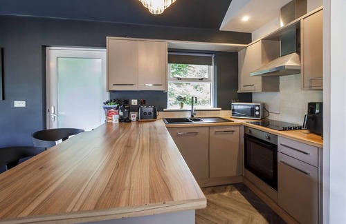 Selby Cottage | Willow Lodge - sleeps 2 guests in 1 bedroom