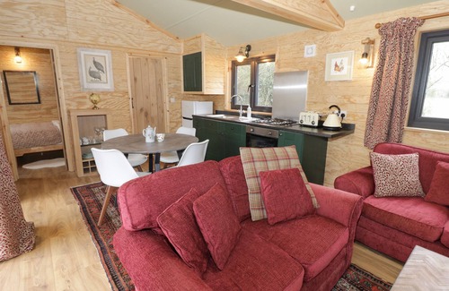 Frankton Cottage | WILLOW, pet friendly, with hot tub in Dunchurch