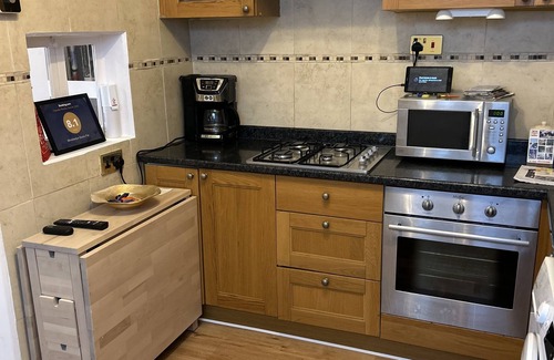 Hillside Apartment | Wimbledon Holiday Lets