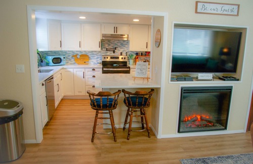 Winchester Bay House | Winchester Bay Retreat : Dunes/Three Beaches/A.T.V.'s/Fishing/Crabbing