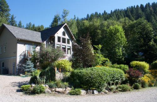 Robson Bed & Breakfast | Windborne Bed & Breakfast