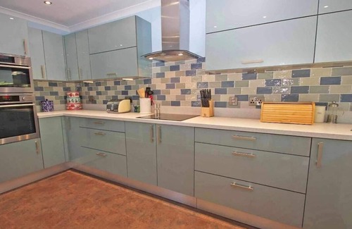 Trenance House | WINDRUSH, pet friendly, country holiday cottage in Newquay
