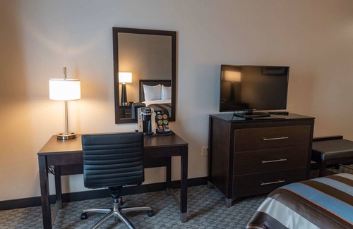 Angola Hotel | Wingate by Wyndham Angola