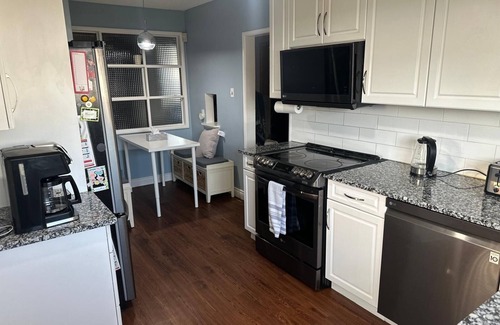 East Kildonan House | Winnipeg spotless Cozy 3 bedrooms home