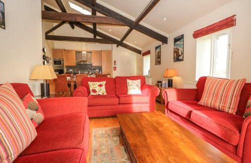 Low Newton House | Winster Fields