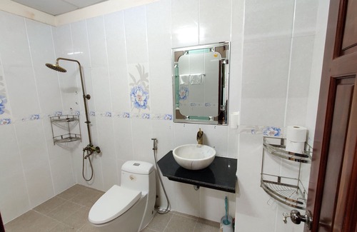 Ninh Kieu House | Winter Spring Homestay Center