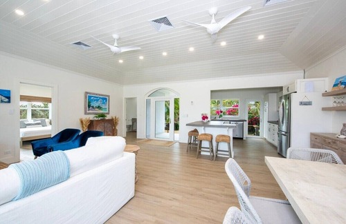 Double Bay House | Wish House - Private Remodeled Beach House on Double Bay Beach