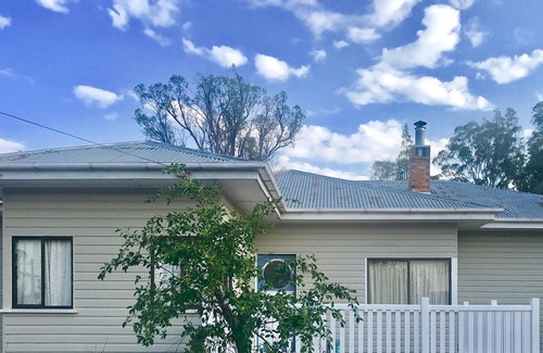 Stanthorpe House | Wisteria Place - located at Stanthorpe
