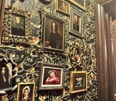Kings Langley Apartment | Wizards Retreat - 8 Mins to Warner Bros Studio!