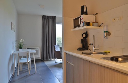 Dries Apartment | Woestyne Business & Leisure Apartments Cleythil