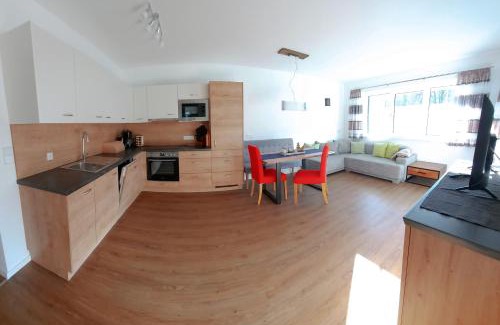 Muhldorf Apartment | Wohnen am Almufer - Ferienwohnung Straßmair