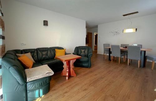 Muhldorf Apartment | Wohnen am Almufer - Ferienwohnung Straßmair
