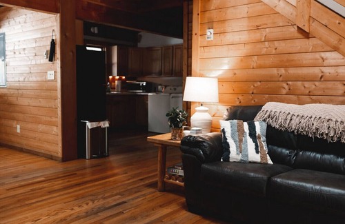 Purlear Cabin | Wolf Creek Cabin | Boone | Hot Tub