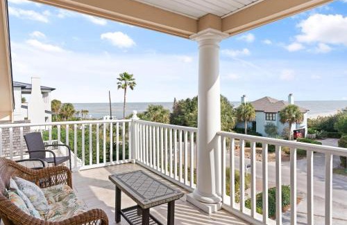 East Beach House | Wolfe Cottage - 2225 Bruce Drive