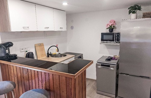 Kvasiny House | Wonderful private villa for 6 guests with WIFI, private pool, TV, patio and pets allowed