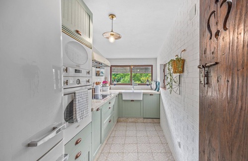 Galaroza House | Wonderful 17th Century 5 Bedroom House with Large Gardens, Pool and Sauna