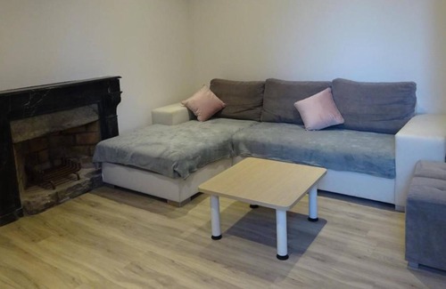 Villemoirieu House | Wonderful Holiday Home Gite des Pleiades