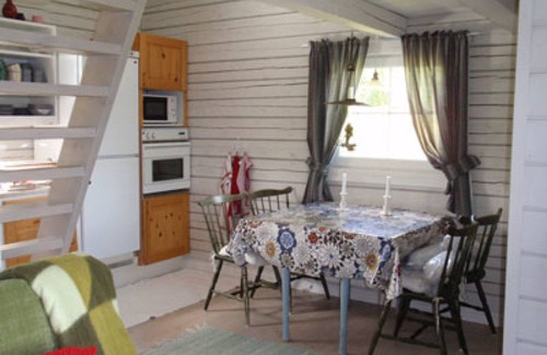 Gallo House | Wonderful holiday home right on the lake with sauna, WiFi and wilderness pool (rentable)