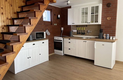 Branzez House | Wonderful private villa for 6 guests with WIFI, balcony and pets allowed