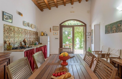 Buseto Palizzolo Villa | Wonderful private villa for 10 people with WIFI, private pool, TV, terrace, pets allowed and par.