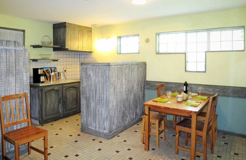 Queyrac House | Wonderful private villa for 4 guests with TV, terrace, pets allowed and parking