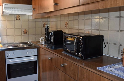 Mugena House | Wonderful private villa for 4 guests with WIFI, TV, patio, pets allowed and panoramic view