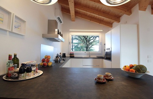Teolo Villa | Wonderful private villa with hot tub, WIFI, private pool, A/C, patio and parking, close to Padua