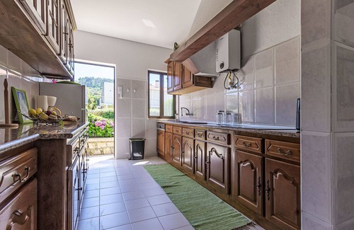 Vilarelho House | Wonderful private villa for 4 people with WIFI, TV, terrace and parking