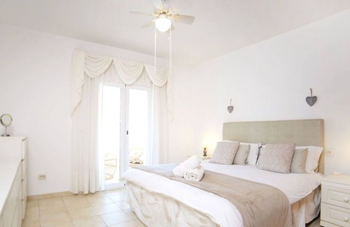 La Canuta Villa | Wonderful private villa with A/C, private pool, WIFI, TV, patio, panoramic view and parking