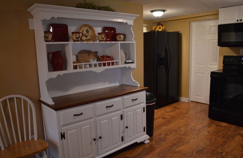 Petersburg Cottage | Wonderful "Ranch House" near the Ark Encounter and Creation Museum