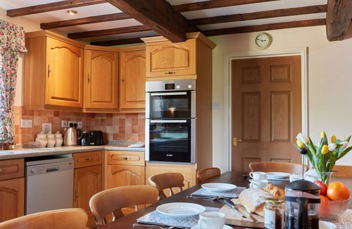 Dalbury Lees House | Wonderful villa for 14 people with WIFI and TV