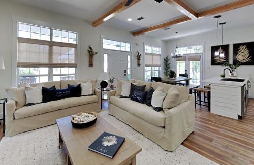 Sugarwood Beach House | Wood Beach Retreat