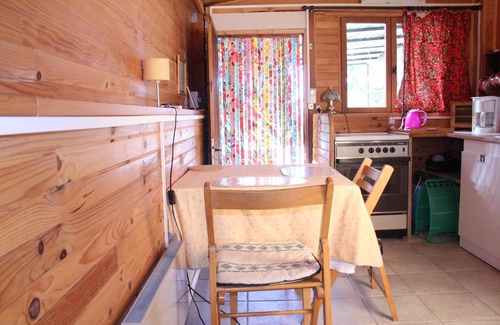 Crillon-le-Brave Cabin | Wood Shed in Provence, at the foot of Mont Ventoux
