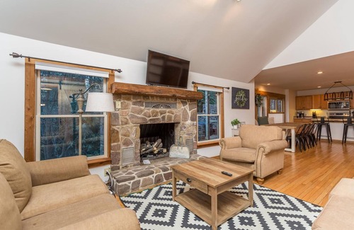 Rawley Springs House | Wood-sided Cabin Near Biking Hiking Spots HOT TUB Backs up to GW National Forest