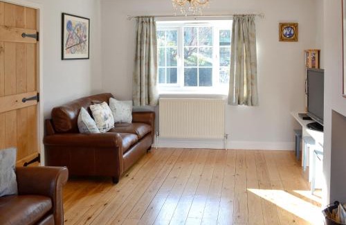 Bridport House | Woodbrook Cottage